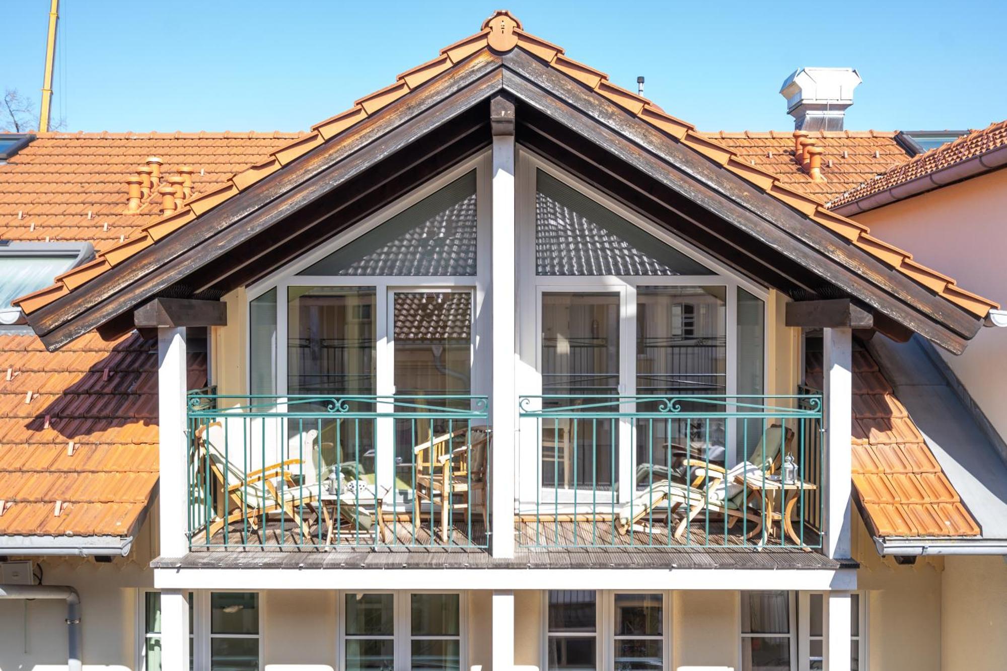 Landhaus Hotel โวลฟรัทส์เฮาเซิน ภายนอก รูปภาพ