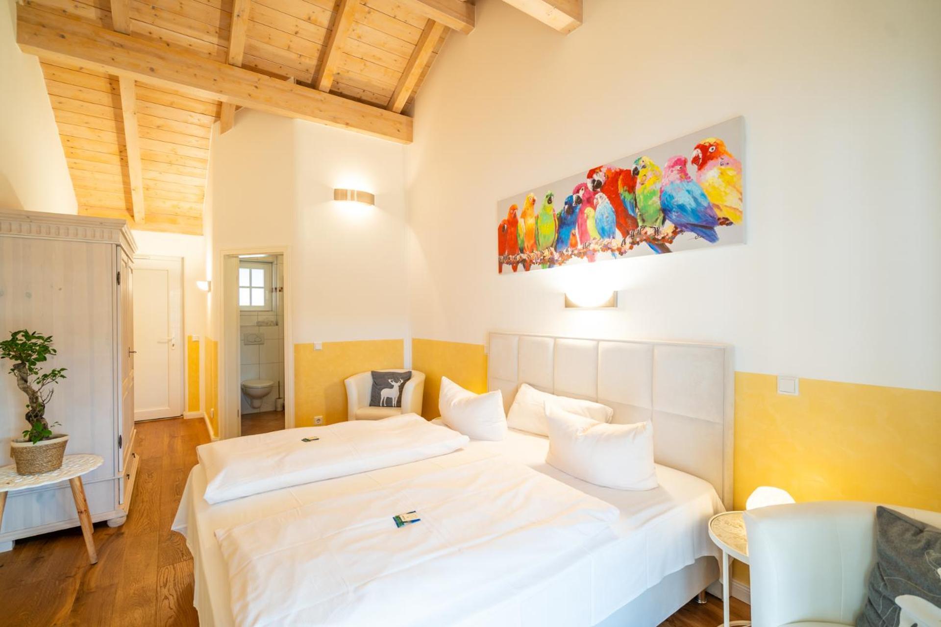 Landhaus Hotel โวลฟรัทส์เฮาเซิน ภายนอก รูปภาพ