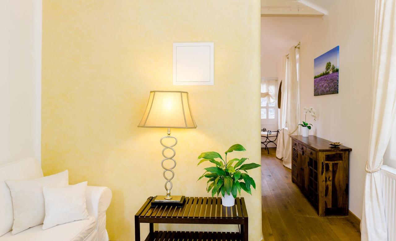 Landhaus Hotel โวลฟรัทส์เฮาเซิน ภายนอก รูปภาพ