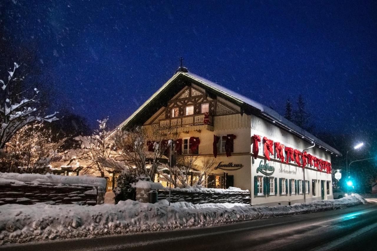 Landhaus Hotel โวลฟรัทส์เฮาเซิน ภายนอก รูปภาพ